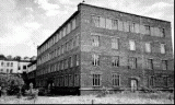 Корпус №6 Стройфака МГМИ (МГТУ им. Г.И. Носова). С 1988 г. по 2003 г. размещалась кафедра «Архитектура» вместе с другими кафедрами факультета.
