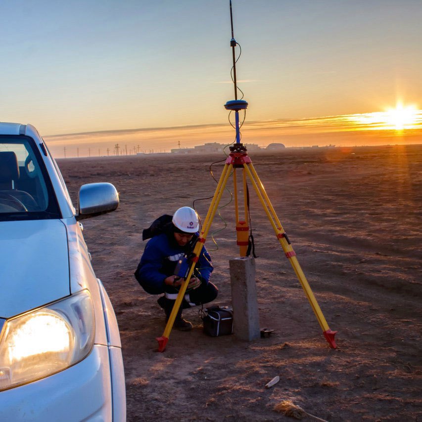 горный маркшейдер. геодезисты казахстана. теодолит нивелир тахеометр. профессия геодезист. геодезисты казахстана.