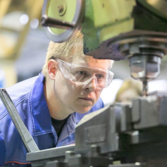 Слесарь-инструментальщик